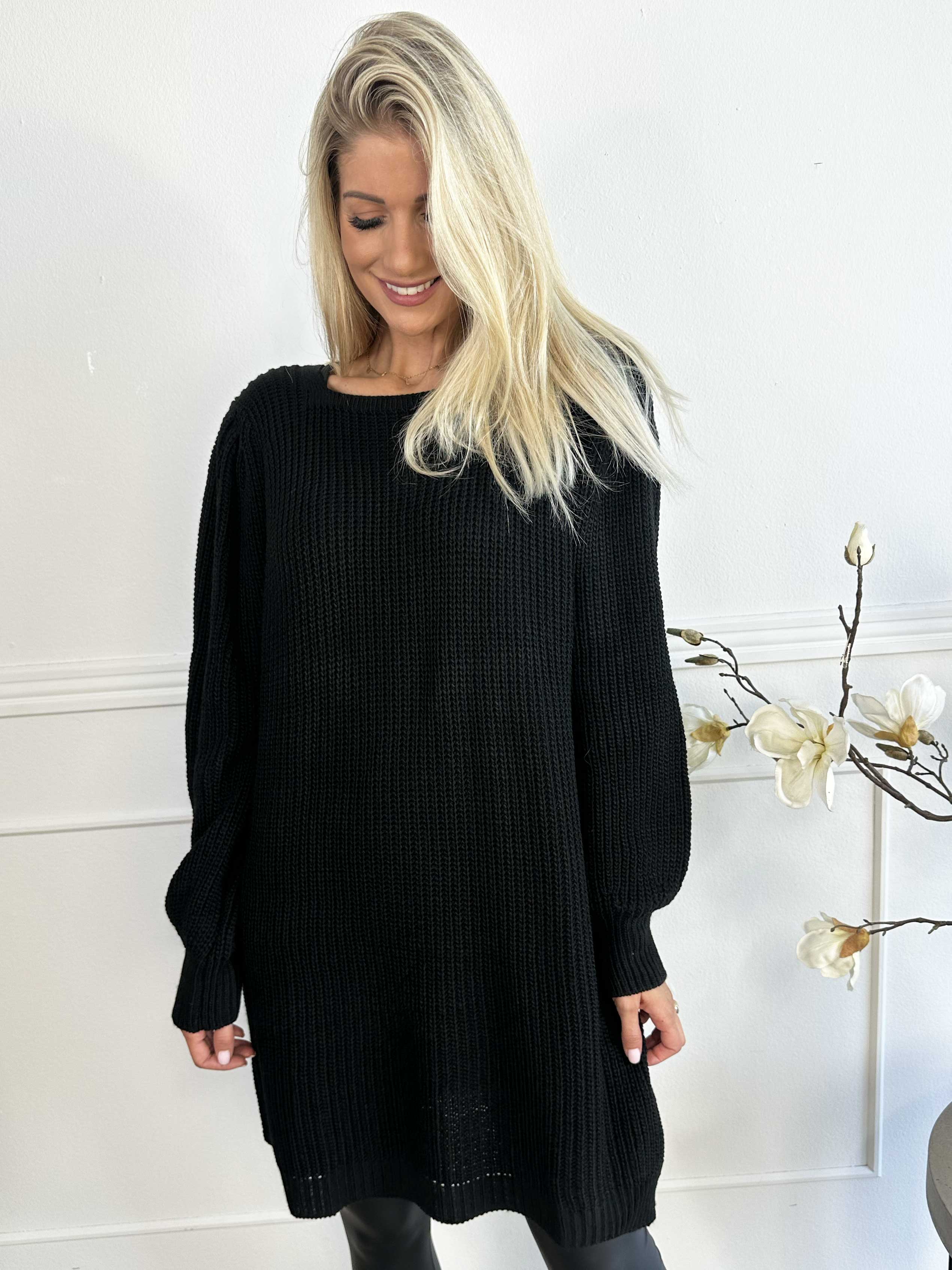 Dajana - Sød strikkjole med ballonærmer